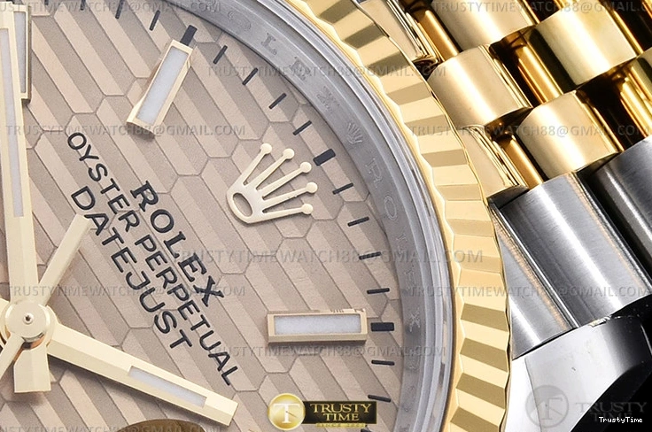 0406 RDJ0450A – DJ 36mm Jub Flt 904L YG SS P-Gold Stk VSF VS Comfortable 764